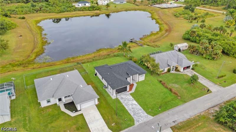 3 bedroom SingleFamilyResidence at 743 Chestnut St E, Lehigh Acres, Lehigh Acres — photo 2