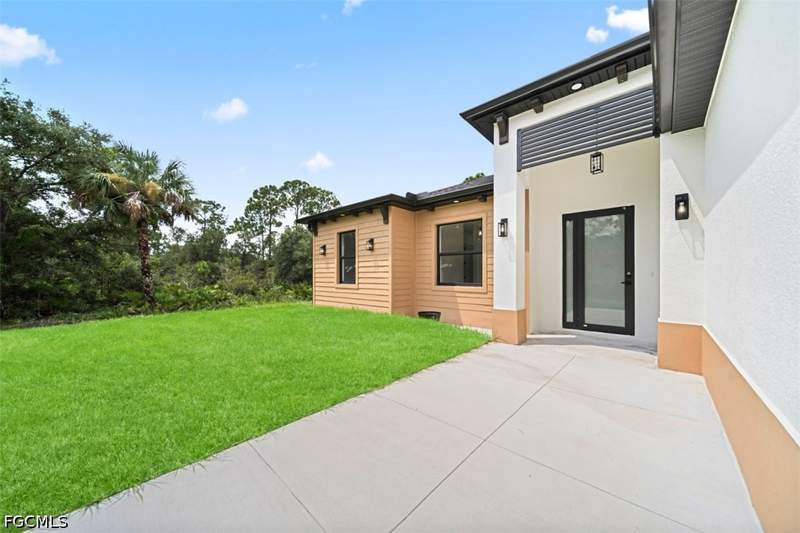 3 bedroom SingleFamilyResidence at 1121 Willard Ave, Lehigh Acres, Lehigh Acres — photo 4