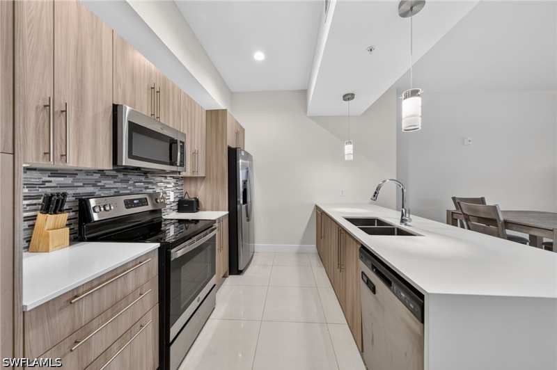 2 bedroom Condominium at 15901 Royal Pointe Ln 405, Royal Pointe, Fort Myers — photo 1