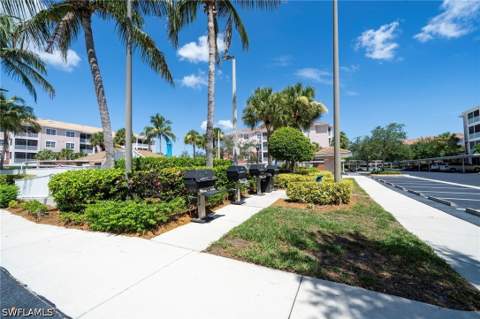 15901 Royal Pointe Ln 405, Fort Myers FL - photo 18 of 20