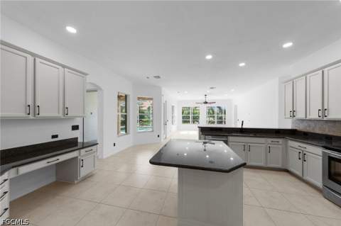 2628 Fairmont Cove Ct, Cape Coral FL - photo 15 of 50