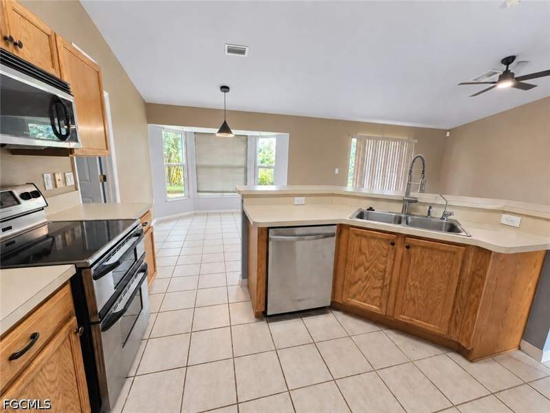 3 bedroom SingleFamilyResidence at 319 Labree Ave S, Lehigh Acres, Lehigh Acres — photo 5