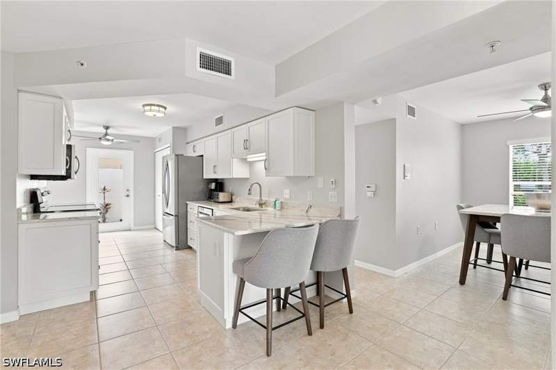2 bedroom Condominium at 4910 Cougar Ct N 101, Bermuda Palms, Naples — photo 4