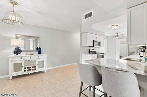 4910 Cougar Ct N 101, Naples FL - photo 6 of 30
