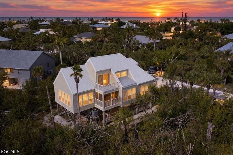 3 bedroom SingleFamilyResidence at 4452 Gulf Pines Dr, Gulf Pines, Sanibel — photo 1
