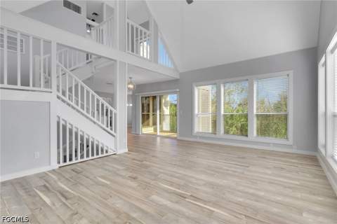 4452 Gulf Pines Dr, Sanibel FL - photo 6 of 35