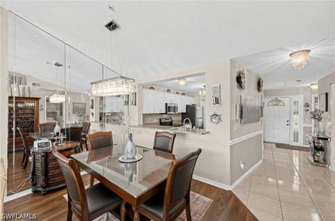 380 Gabriel Cir 8, Naples FL - photo 15 of 42