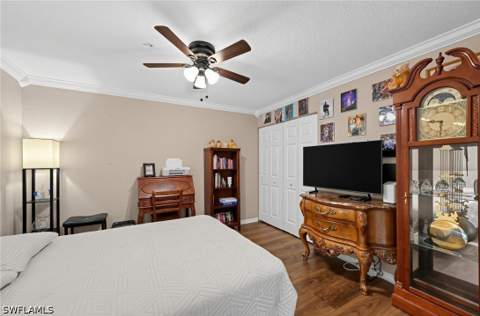 380 Gabriel Cir 8, Naples FL - photo 19 of 42