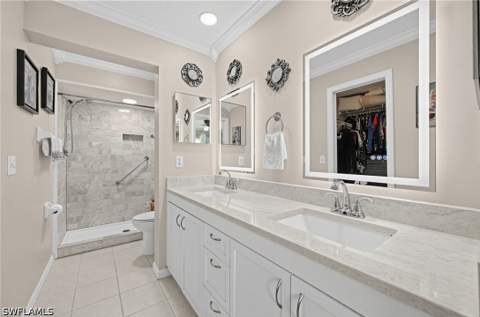 380 Gabriel Cir 8, Naples FL - photo 22 of 42