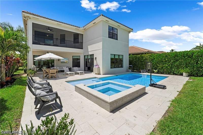 6 bedroom SingleFamilyResidence at 2858 Cinnamon Bay Cir, Riverstone, Naples — photo 2