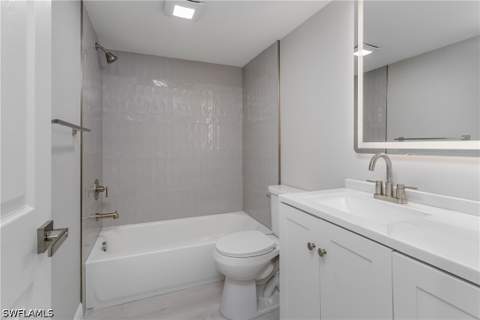 5419 Rattlesnake Hammock Rd 107F, Naples FL - photo 17 of 33