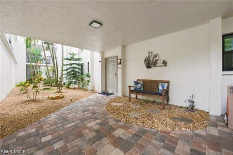 614 Wildwood Ln 614, Naples FL - photo 24 of 33