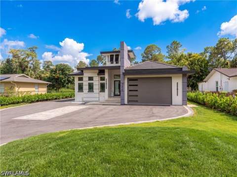 768 20th Ave NW, Naples FL - photo 10 of 35