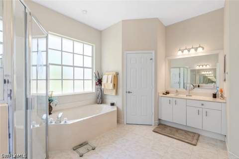 3439 Allegheny Ct, Naples FL - photo 18 of 38