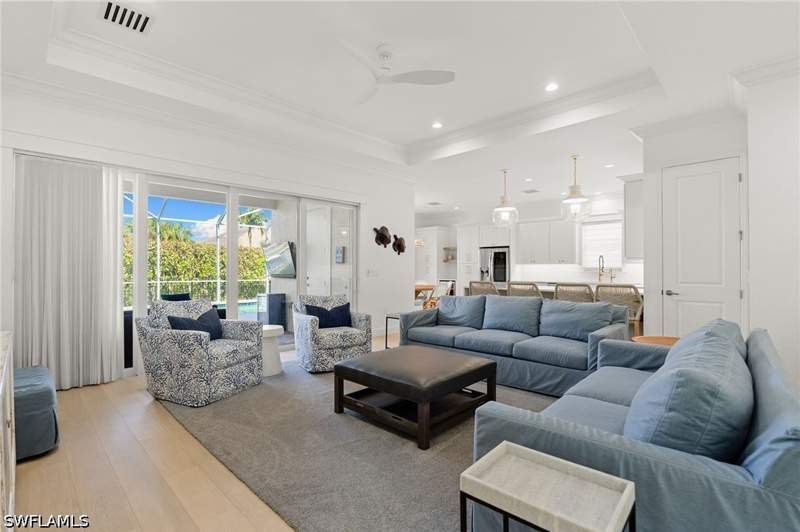 4 bedroom SingleFamilyResidence at 605 91st Ave N, Naples Park, Naples — photo 5