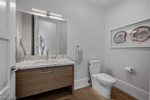 201 8th St S #309, Naples FL - photo 16 of 40