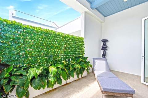 201 8th St S #309, Naples FL - photo 22 of 40