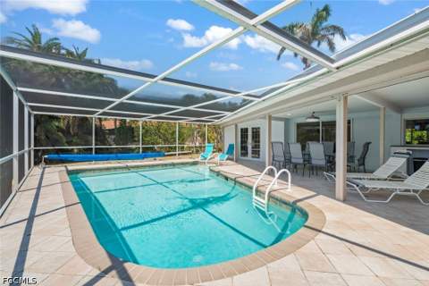 9421 Moonlight Dr, Sanibel FL - photo 24 of 50