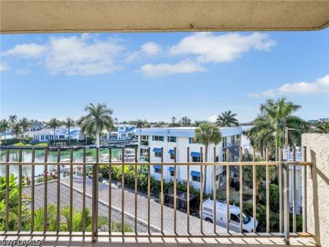 2150 Gulf Shore Blvd N 407, Naples FL - photo 14 of 40
