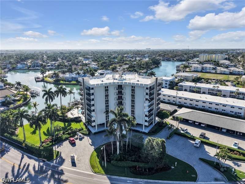 2 bedroom Condominium at 2150 Gulf Shore Blvd N 407, Kings Port, Naples — photo 2