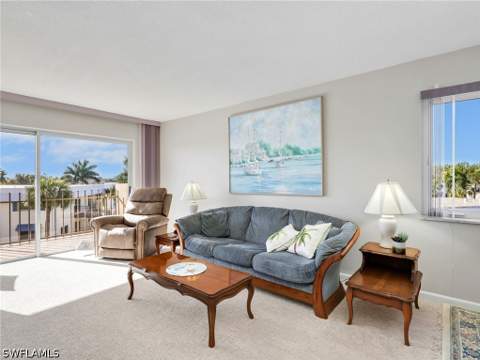2150 Gulf Shore Blvd N 407, Naples FL - photo 8 of 40