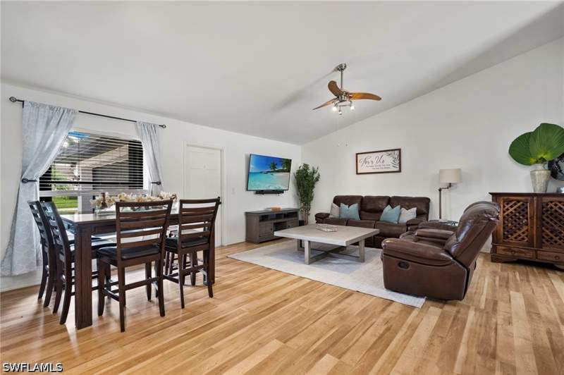 3 bedroom SingleFamilyResidence at 98 Chardon Pl, Willoughby Acres, Naples — photo 4