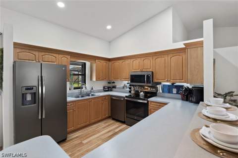 98 Chardon Pl, Naples FL - photo 9 of 39