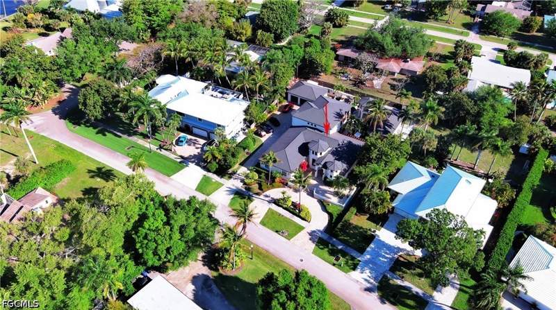 6 bedroom SingleFamilyResidence at 1229 Plumosa Dr, Riverside, Fort Myers — photo 2