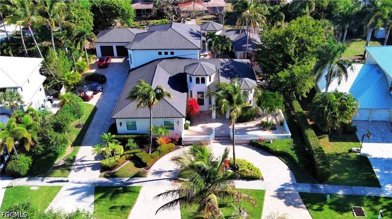 6 bedroom SingleFamilyResidence at 1229 Plumosa Dr, Riverside, Fort Myers — photo 3