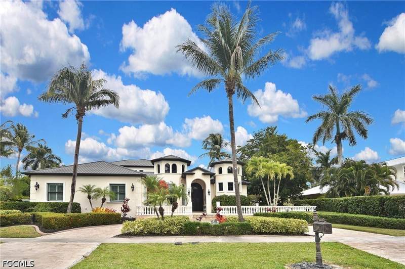 6 bedroom SingleFamilyResidence at 1229 Plumosa Dr, Riverside, Fort Myers — photo 4