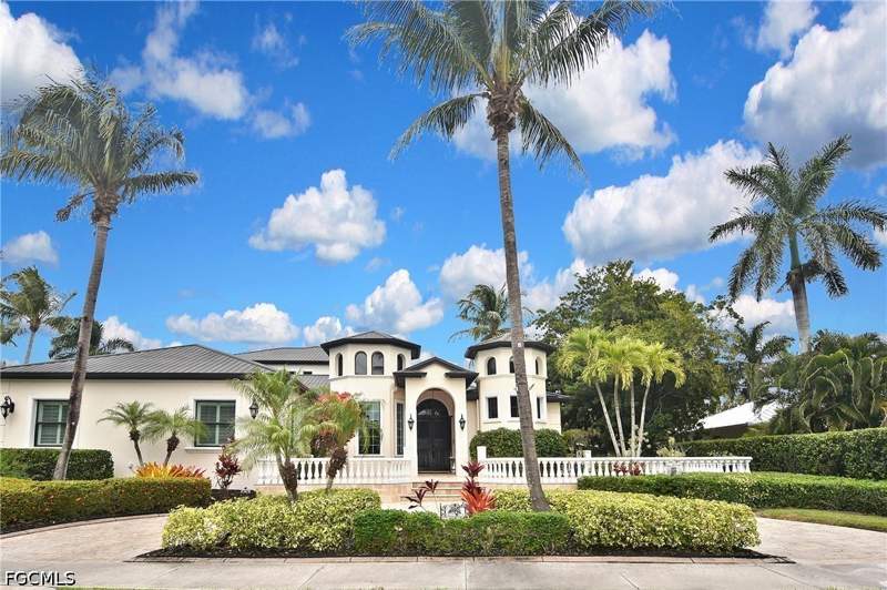 6 bedroom SingleFamilyResidence at 1229 Plumosa Dr, Riverside, Fort Myers — photo 5