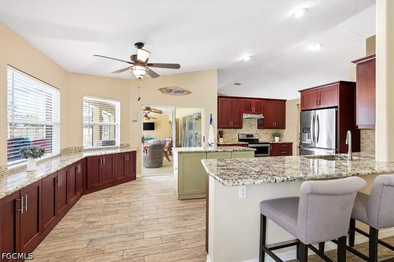3 bedroom SingleFamilyResidence at 713 Milwaukee Blvd, Mirror Lakes, Lehigh Acres — photo 3