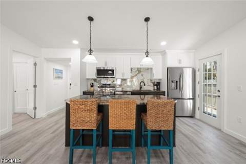 534 Piedmont Rd, Sanibel FL - photo 11 of 48