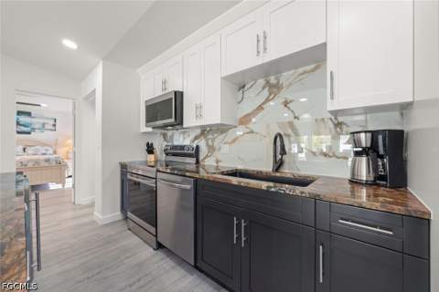 534 Piedmont Rd, Sanibel FL - photo 13 of 48