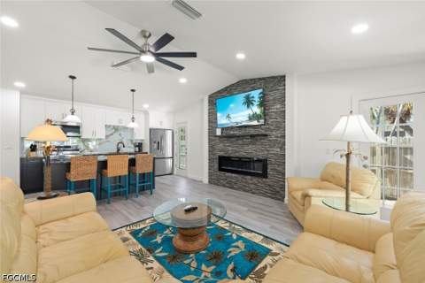 534 Piedmont Rd, Sanibel FL - photo 17 of 48