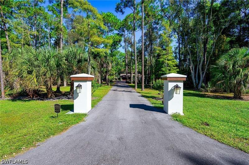 3 bedroom SingleFamilyResidence at 5675 Golden Oaks Ln, Oakes Estates, Naples — photo 2