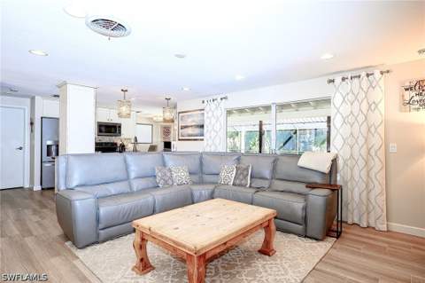 5675 Golden Oaks Ln, Naples FL - photo 7 of 17