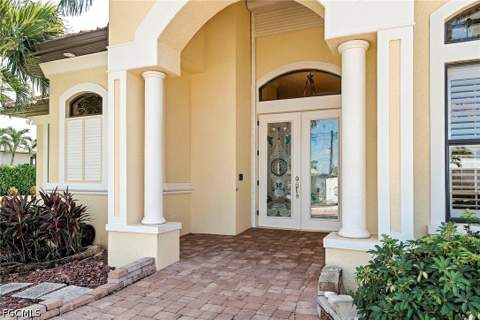 5055 Sorrento Ct, Cape Coral FL - photo 7 of 50