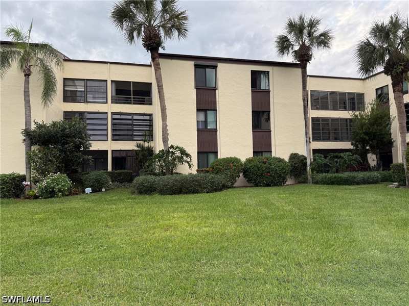 1 bedroom Condominium at 3625 Boca Ciega Dr 206, Lakewood, Naples — photo 1