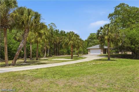 5681 Bur Oaks Ln, Naples FL - photo 6 of 27