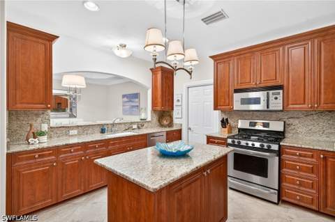 2805 Tiburon Blvd E 1-101, Naples FL - photo 9 of 40