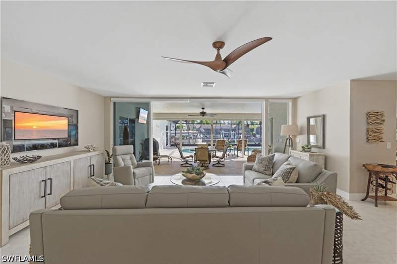 3 bedroom SingleFamilyResidence at 216 5th St W, Little Hickory Shores, Bonita Springs — photo 4