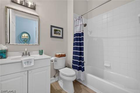 5015 Marina Cove Dr 203, Naples FL - photo 19 of 49