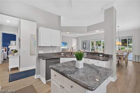 5015 Marina Cove Dr 203, Naples FL - photo 9 of 49