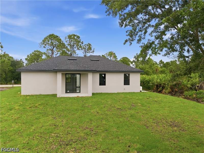 3 bedroom SingleFamilyResidence at 1222 Earnest St E, Lehigh Acres, Lehigh Acres — photo 5