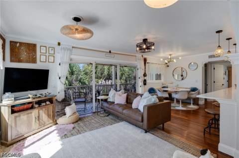 9247 Dimmick Dr, Sanibel FL - photo 12 of 45