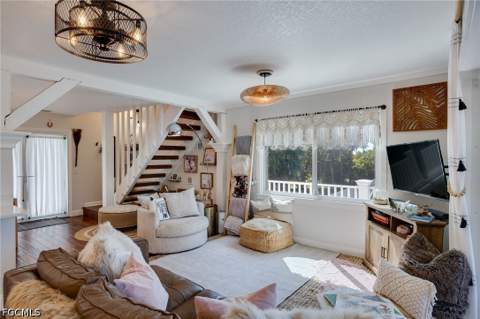 9247 Dimmick Dr, Sanibel FL - photo 15 of 45