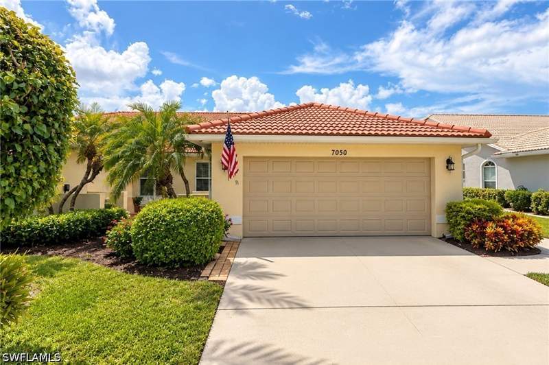 3 bedroom Duplex at 7050 Lone Oak Blvd, Walden Shores, Naples — photo 2