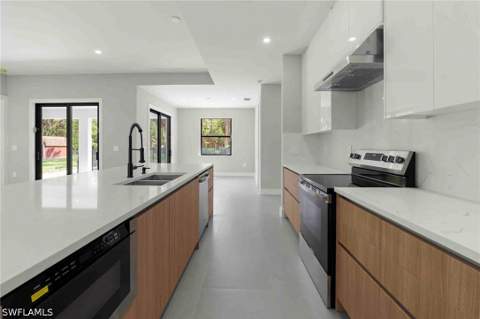 2610 4th St NW, Naples FL - photo 19 of 50