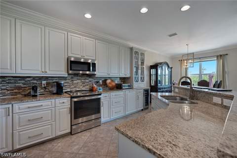 8681 Banyan Bay Blvd, Fort Myers FL - photo 9 of 20